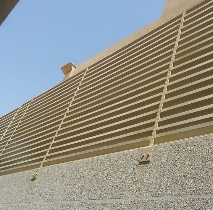 تحتاج المساحات الخارجية في المنازل والفلل إلى حلول تجمع بين الجمال والعملية، وتأتي المظلات والسواتر والبرجولات كخيار مناسب لتنسيق الحدائق…